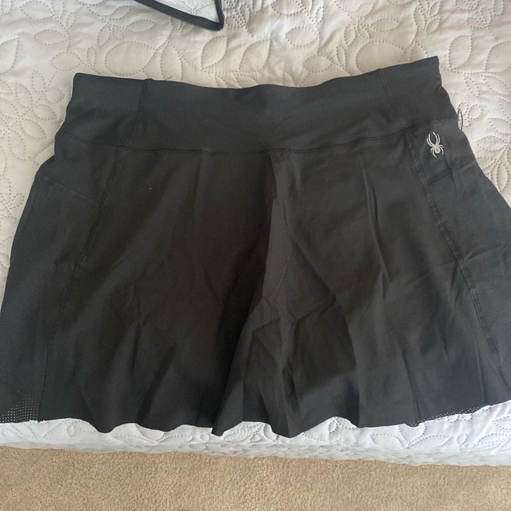 NWT Spyder skort